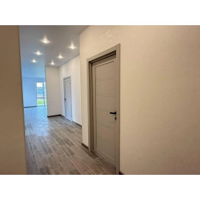 Дом полностью готов, с отделкой и коммуникациями. 